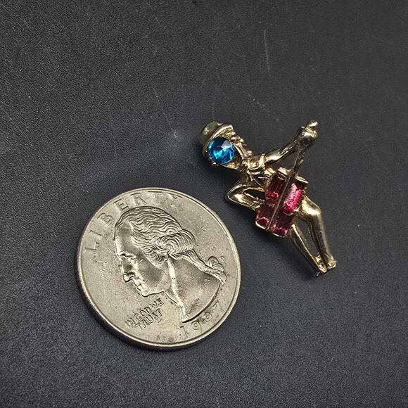 Rhinestone Guitar Player Brooch Pin Petite Gold Tone Vintage Music Gift - Picture 5 of 8